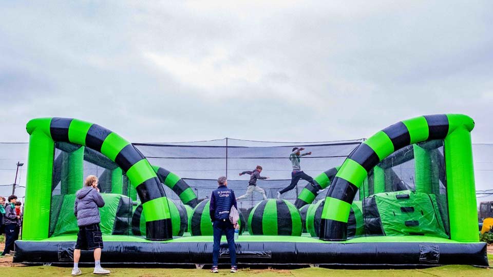 HUMOR AMARILLO - EL NÚMERO 1 EN PROVICIA TARRAGONA⭐️ 13 las-esferas-humor-amarillo-salou